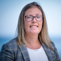 Dr. Lindsay Cahill
